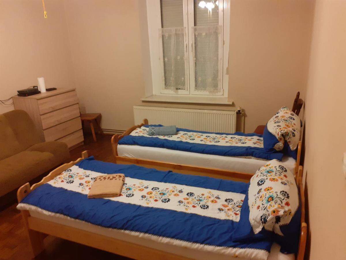 Kamienica Apartment Gniezno Exterior foto